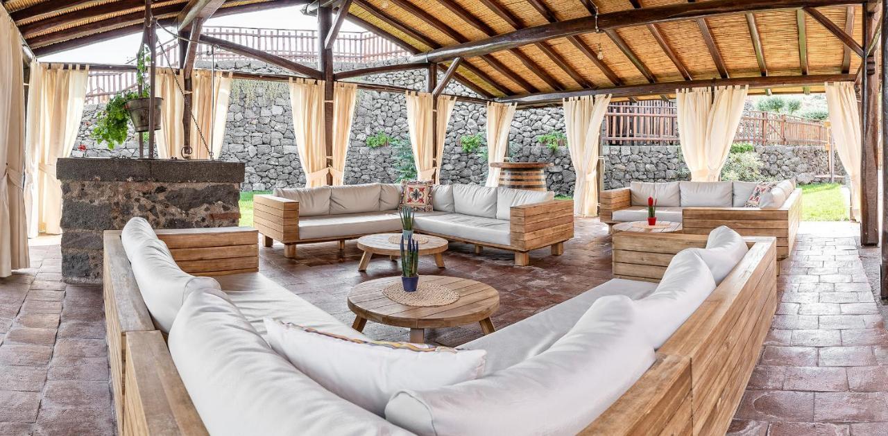 Etna Quota Mille Boutique Hotel, Typical Sicilian Food & Wine Randazzo Bagian luar foto