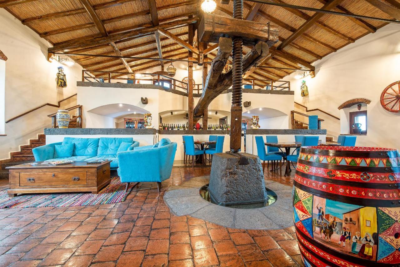 Etna Quota Mille Boutique Hotel, Typical Sicilian Food & Wine Randazzo Bagian luar foto