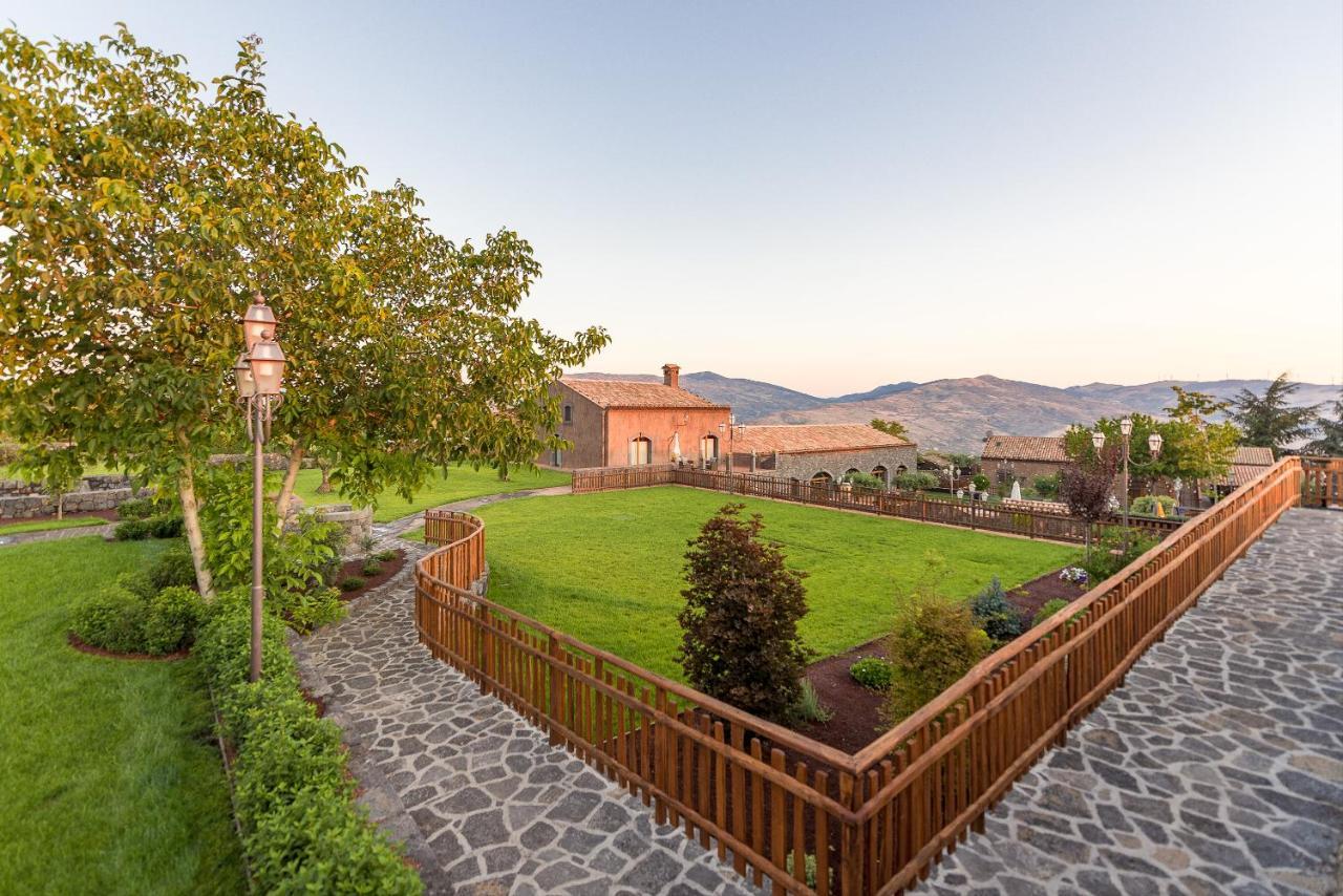 Etna Quota Mille Boutique Hotel, Typical Sicilian Food & Wine Randazzo Bagian luar foto
