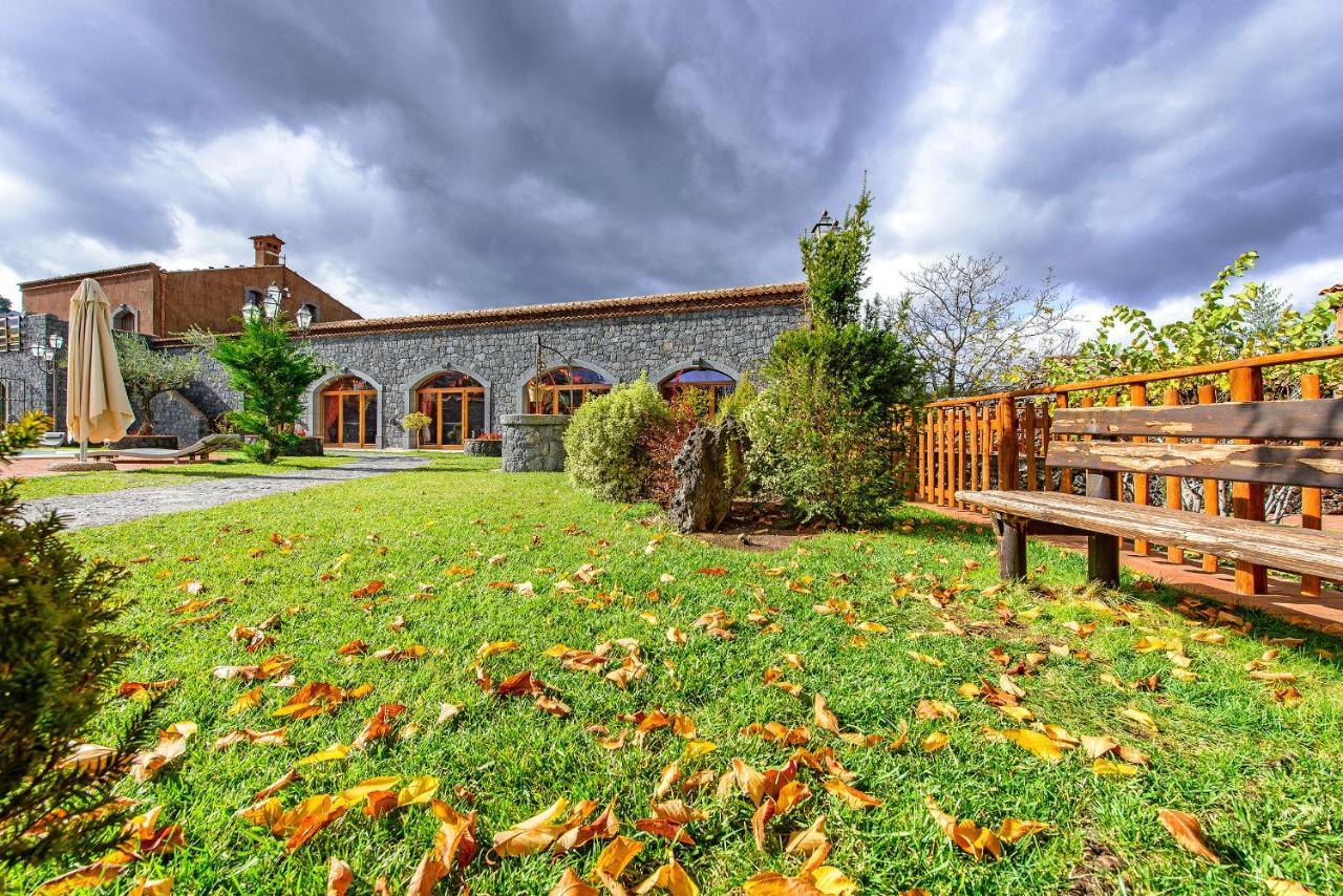 Etna Quota Mille Boutique Hotel, Typical Sicilian Food & Wine Randazzo Bagian luar foto
