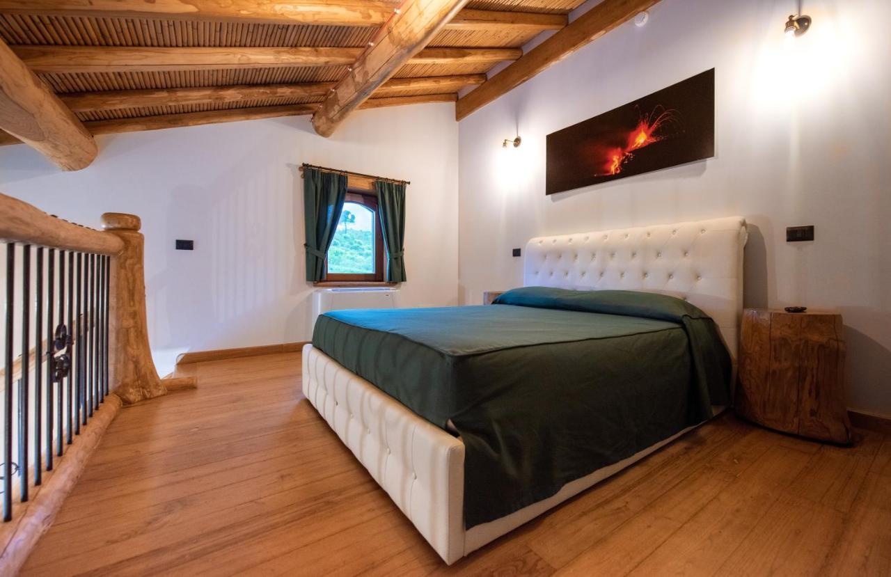 Etna Quota Mille Guest House Randazzo Bagian luar foto