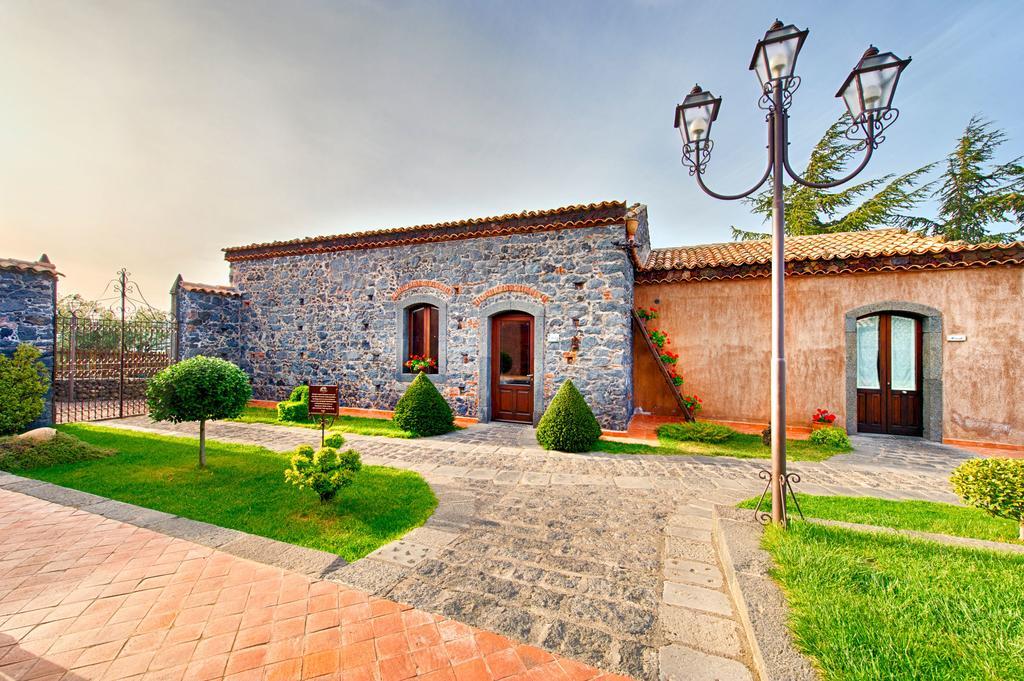 Etna Quota Mille Boutique Hotel, Typical Sicilian Food & Wine Randazzo Bagian luar foto