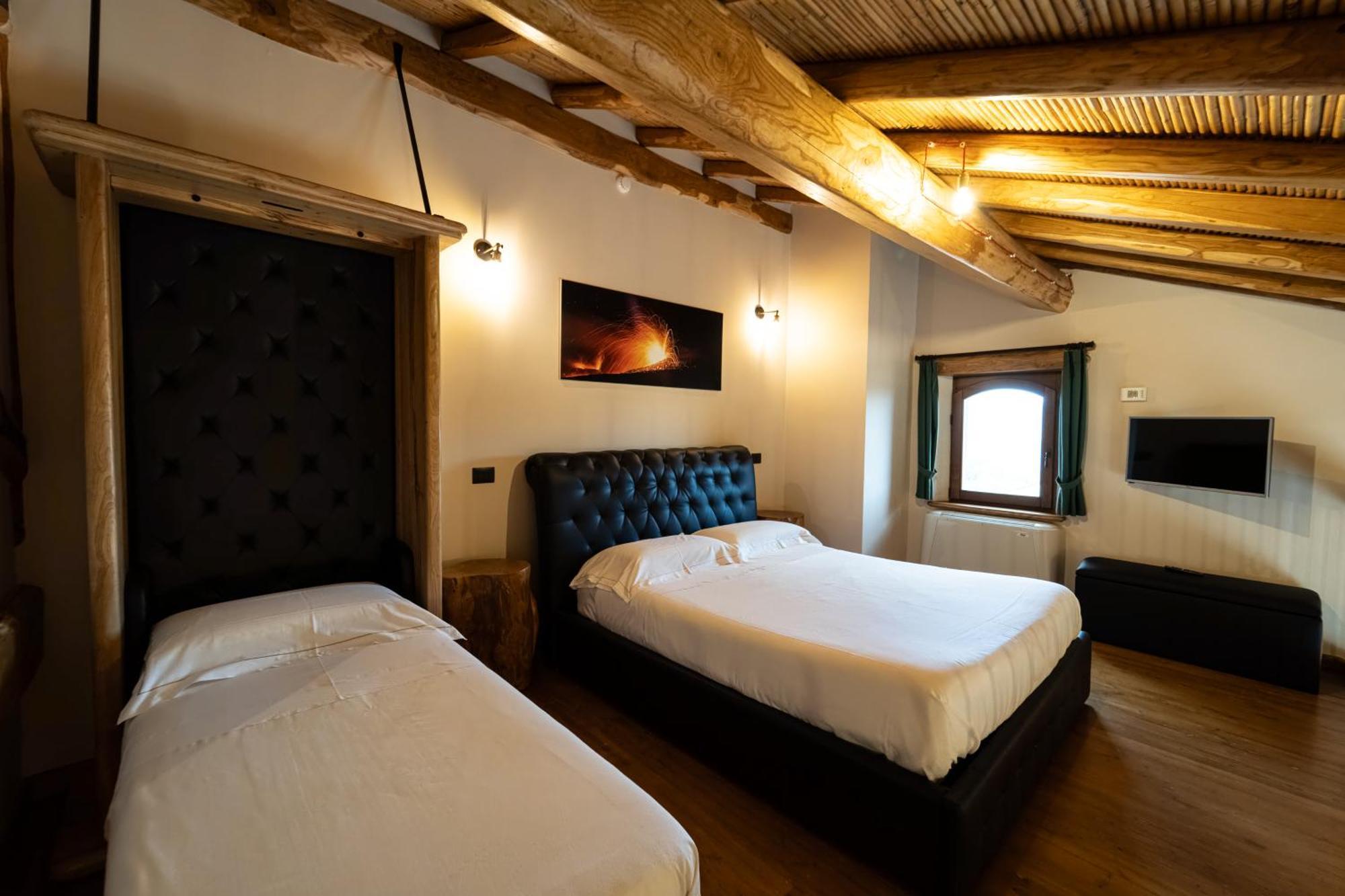 Etna Quota Mille Boutique Hotel, Typical Sicilian Food & Wine Randazzo Bagian luar foto
