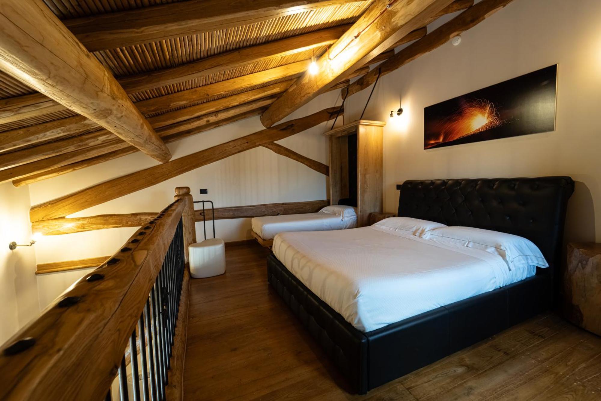 Etna Quota Mille Boutique Hotel, Typical Sicilian Food & Wine Randazzo Bagian luar foto